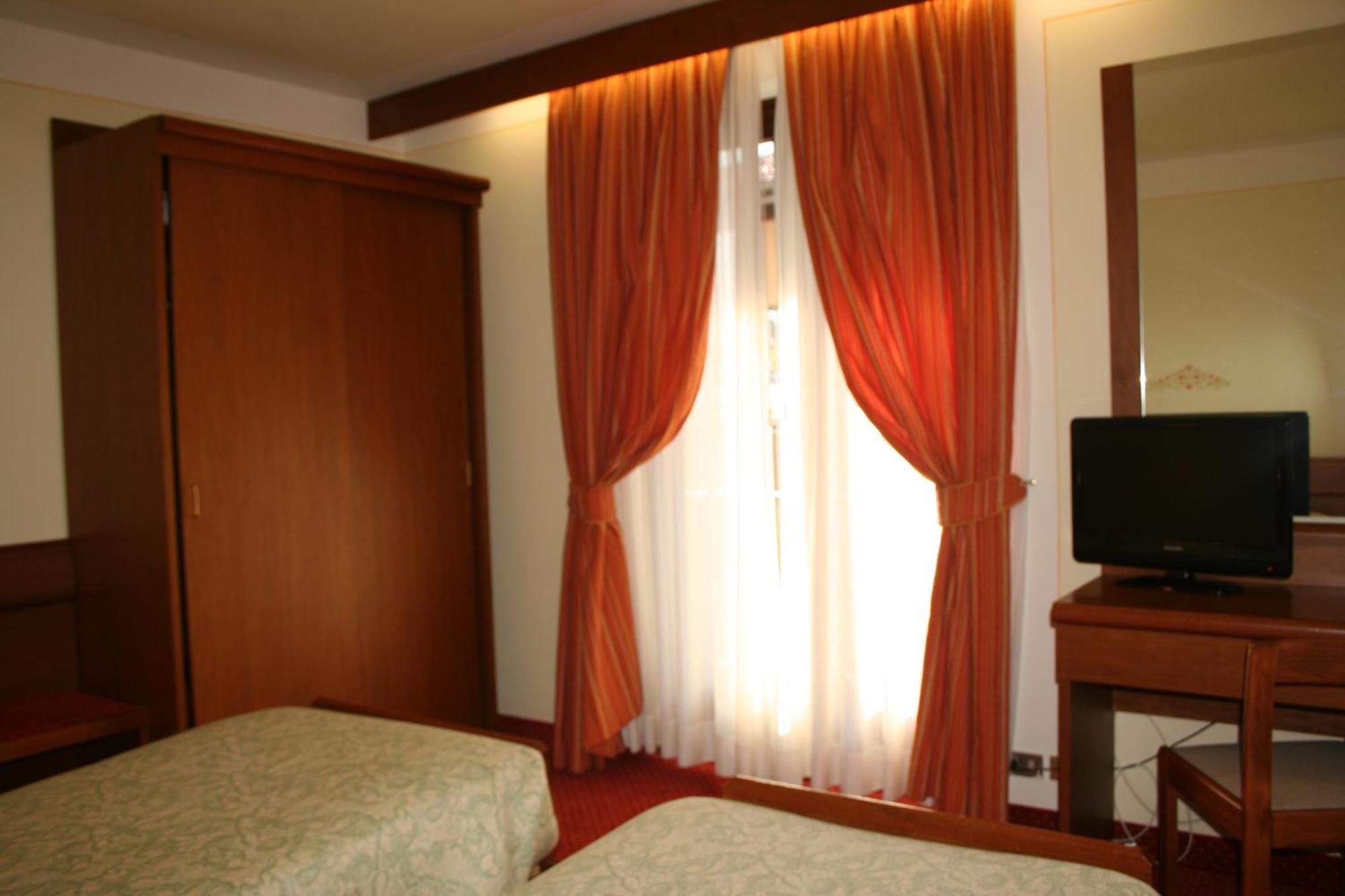 Hotel Collini Pinzolo Kültér fotó