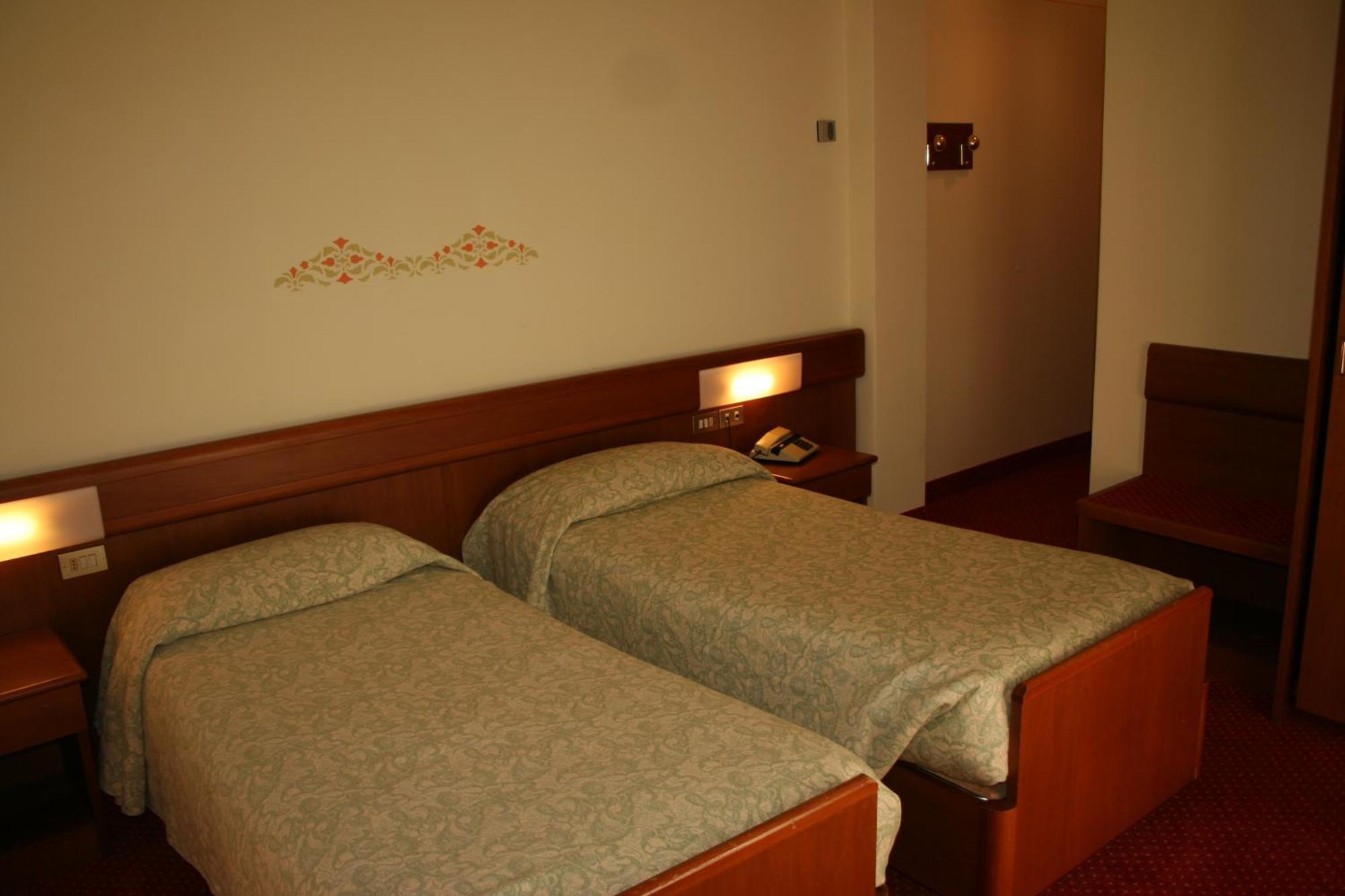 Hotel Collini Pinzolo Kültér fotó