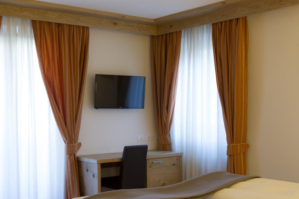 Hotel Collini Pinzolo Kültér fotó