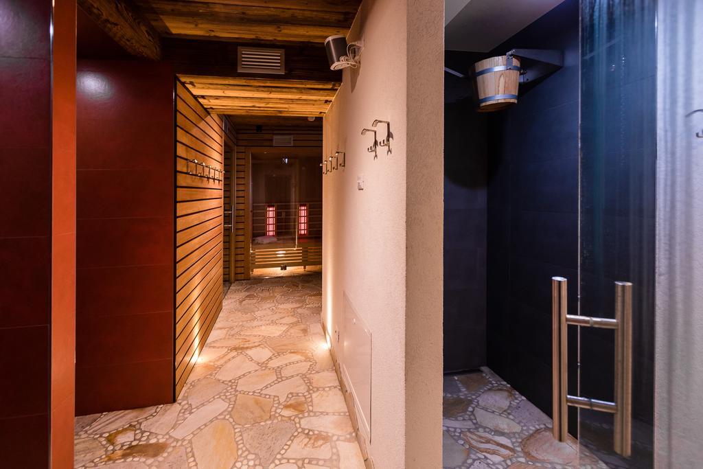 Hotel Collini Pinzolo Kültér fotó