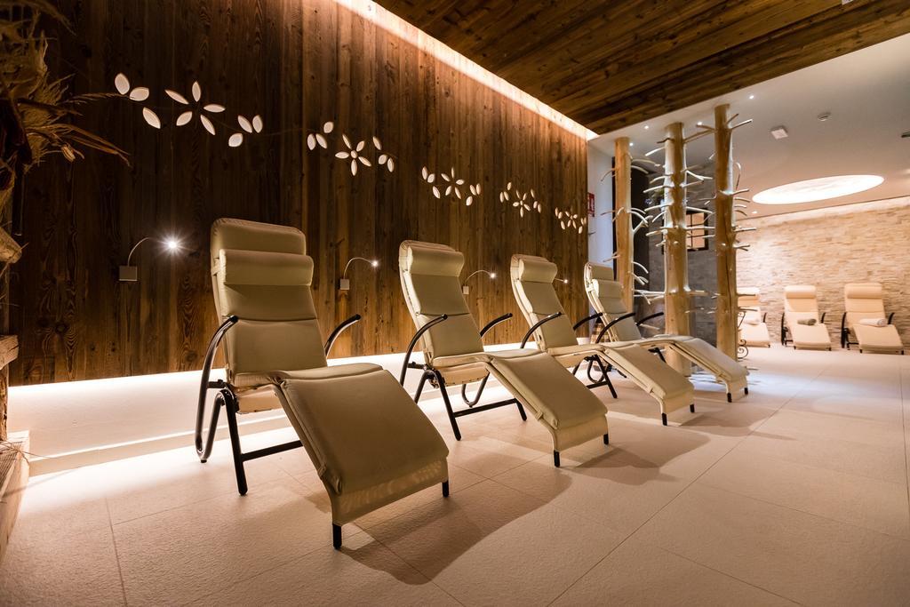 Hotel Collini Pinzolo Kültér fotó