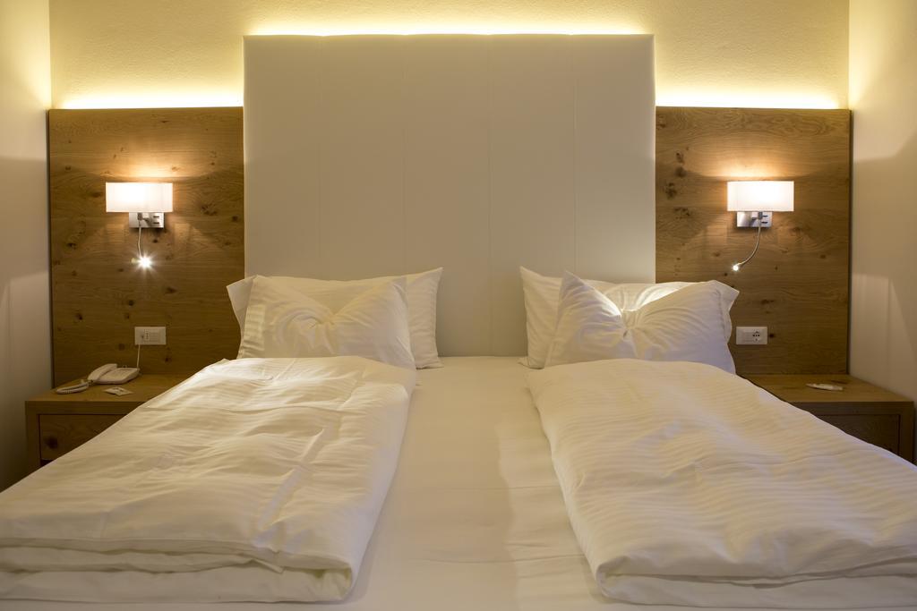 Hotel Collini Pinzolo Kültér fotó