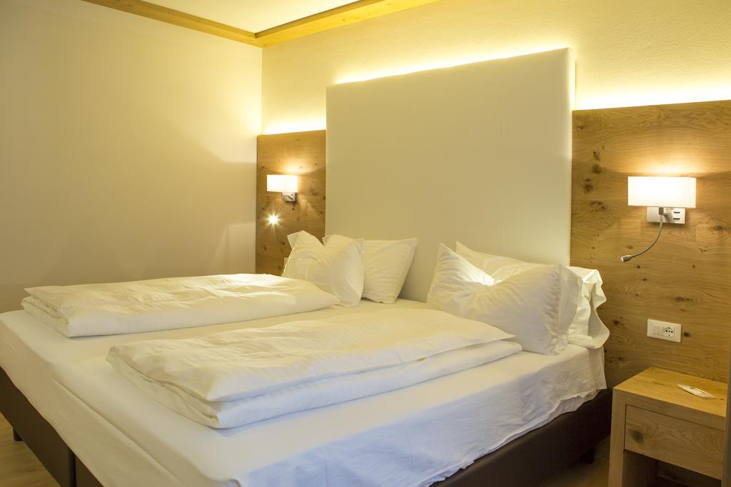 Hotel Collini Pinzolo Kültér fotó