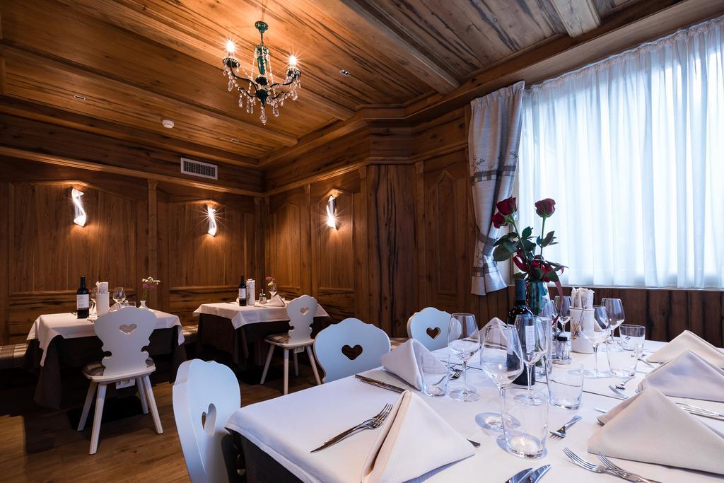 Hotel Collini Pinzolo Kültér fotó