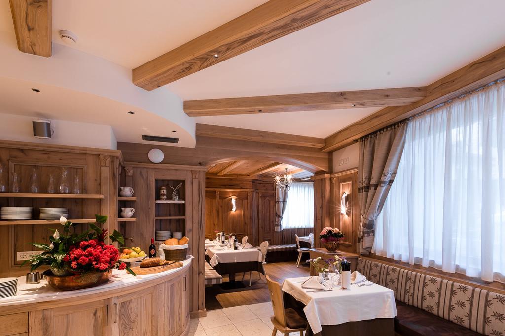 Hotel Collini Pinzolo Kültér fotó