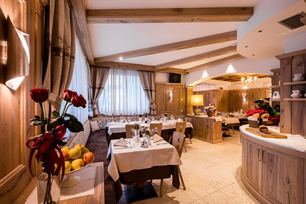 Hotel Collini Pinzolo Kültér fotó