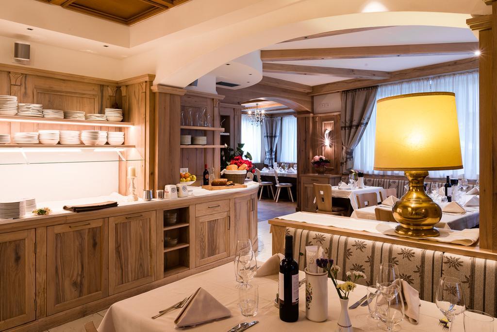 Hotel Collini Pinzolo Kültér fotó